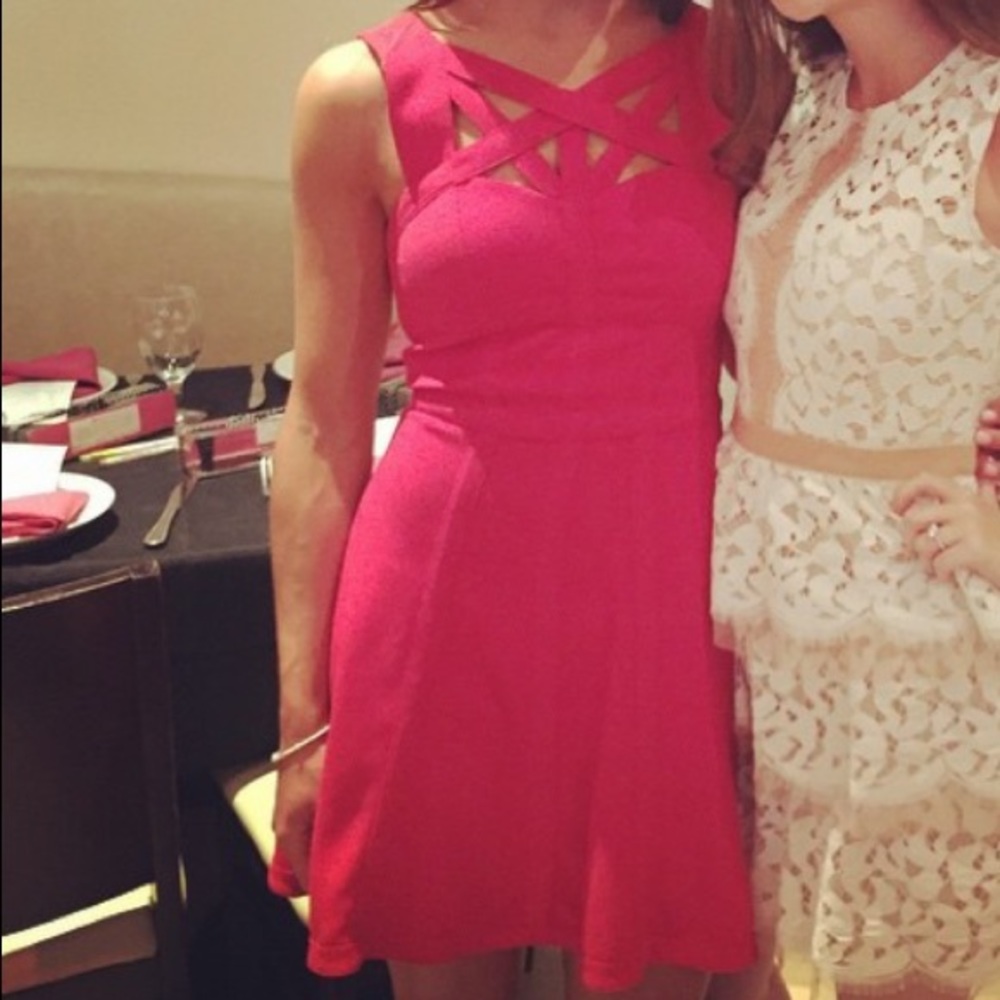BCBGMAXAZARIA DRESS